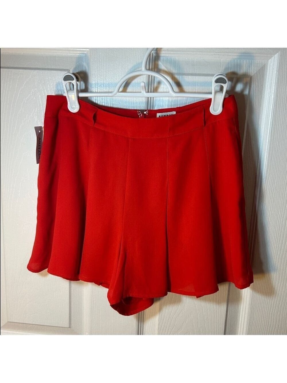 Aritzia Sunday Best Westley flame scarlet red shorts missing belt size 4 - Picture 2 of 9
